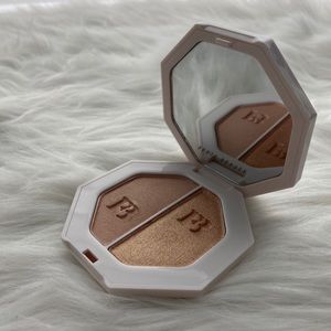 Fenty highlighter